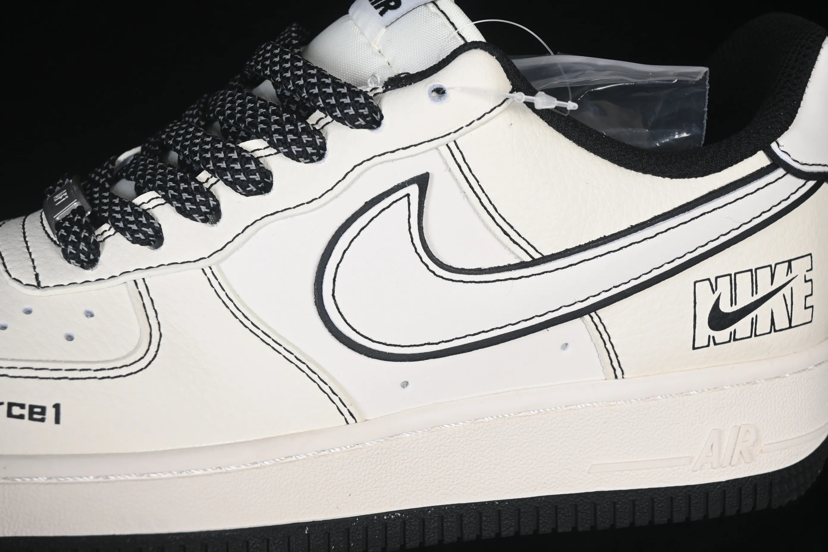 All categories Nk Air Force 1 Air Force series Nk Air Force 1 Low Air Force low-top Nike Air Force 1'07 Low Black Bugs Bunny Air Force 1 low-top casual sneakers JP8028-060